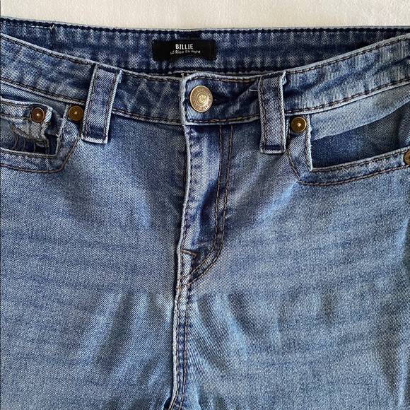 True Religion Billie Mid Rise Straight Saltwater Wash Size 31 - Picture 5 of 14